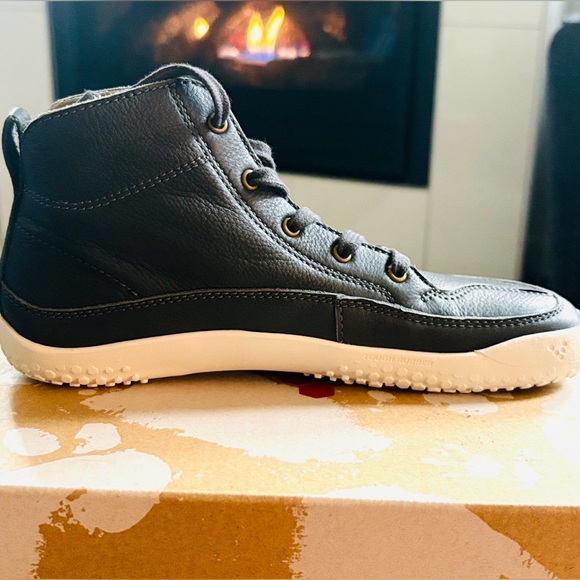 NIB [Vivobarefoot] Junior Gobi Boots High-Top Sneakers Youth EU 35 / US 4 - Picture 7 of 14